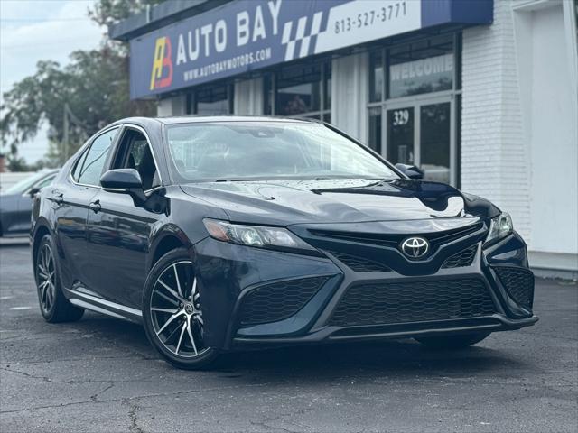2021 toyota camry se