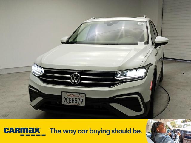 2022 volkswagen tiguan se