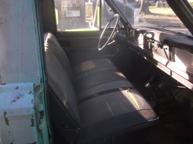 1971 jeep comanche 4x4 v8 automatic