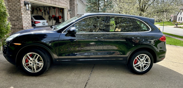 2012 porsche cayenne turbo