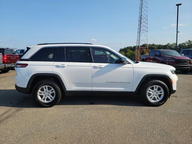 2023 jeep grand cherokee laredo