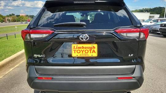 new 2024 toyota rav4 le fwd