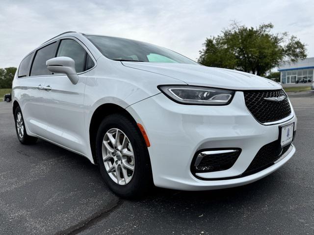 2022 chrysler pacifica touring l