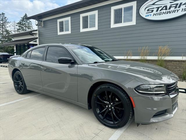 2017 dodge charger se