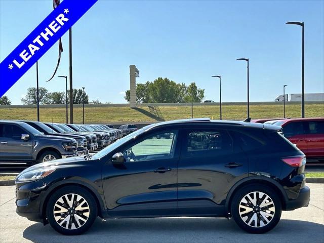 2020 ford escape se