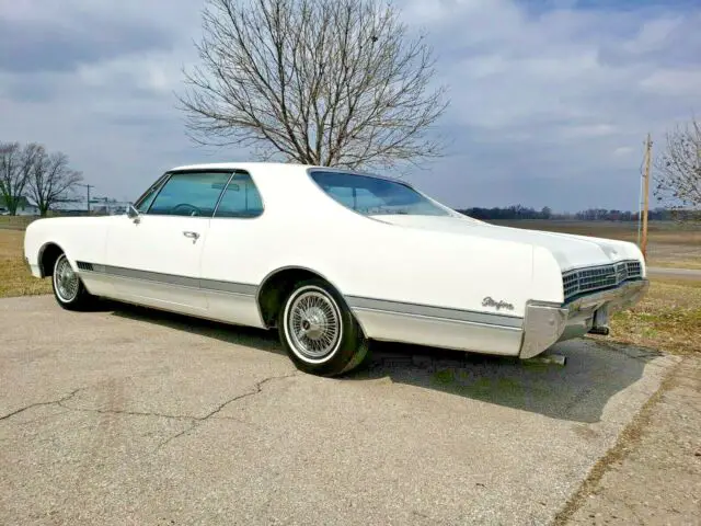 1966 oldsmobile starfire coupe - white - black int - factory ac - stratobench