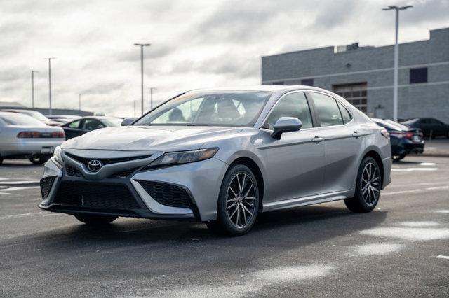 2021 toyota camry se