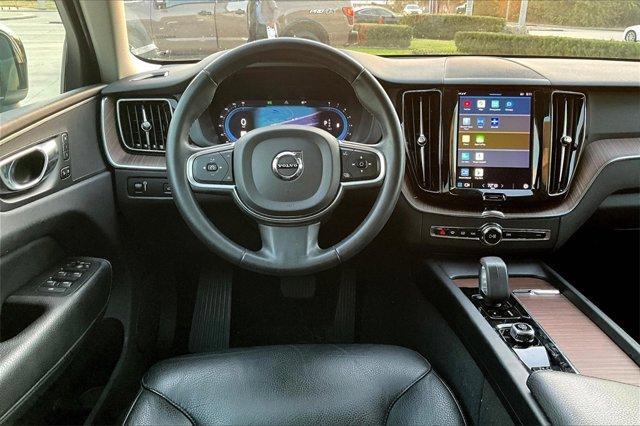 2022 volvo xc60 b5 momentum
