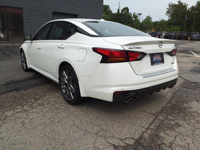 2023 nissan altima 2.0 sr