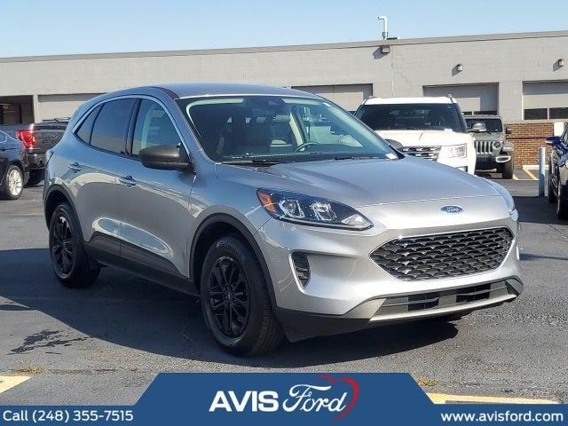 2022 ford escape se