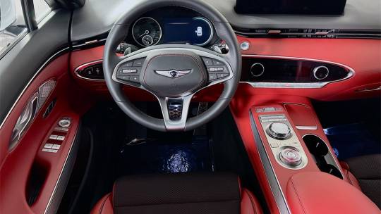 2025 Genesis GV70