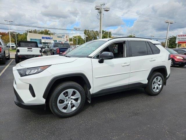 2021 toyota rav4 le
