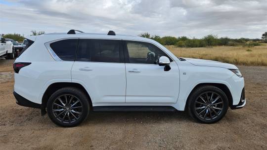 2023 Lexus LX