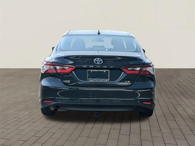 2021 toyota camry le