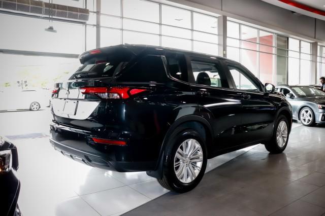 2024 mitsubishi outlander es 2.5 s-awc