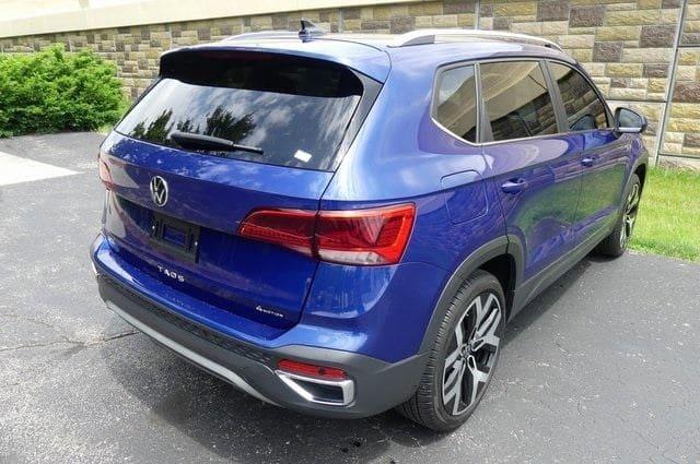 2022 volkswagen taos 1.5t sel in indianapolis, indiana