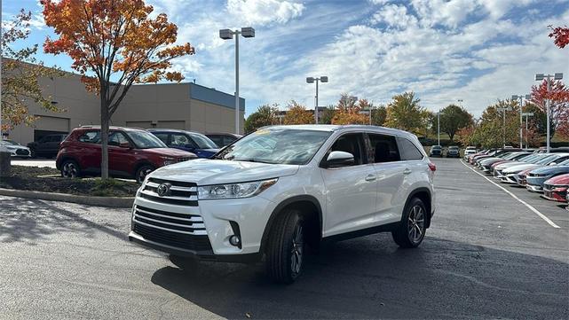 2019 toyota highlander se