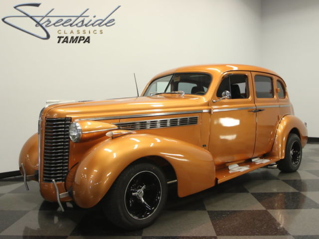 350 v8, auto, cold ac, ps, pb w/frnt disc, ifs, gorgeous interior, great cruiser