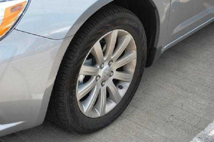 2013 chrysler 200 touring in colorado springs, co