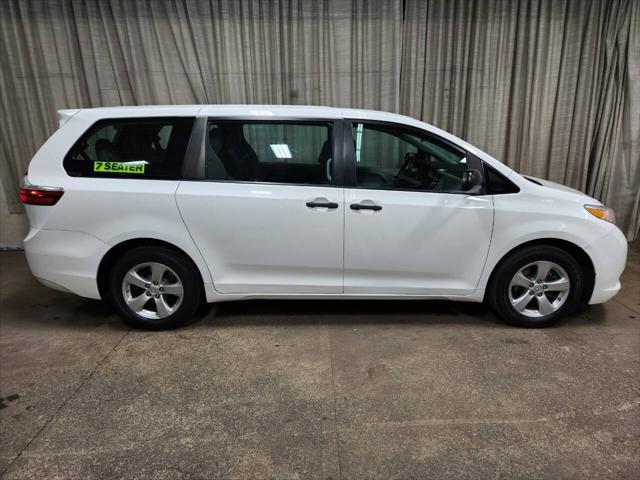 2016 toyota sienna l