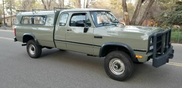 dodge diesel cummins 4 x 4 1st gen club cab