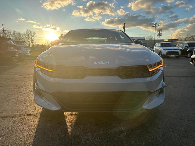 2022 kia k5 gt-line