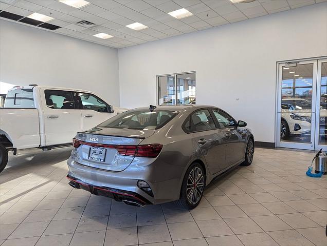 2022 kia forte gt