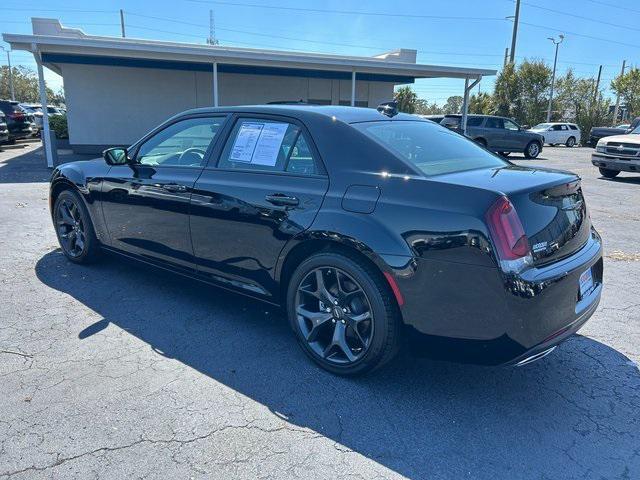 2023 chrysler 300 s