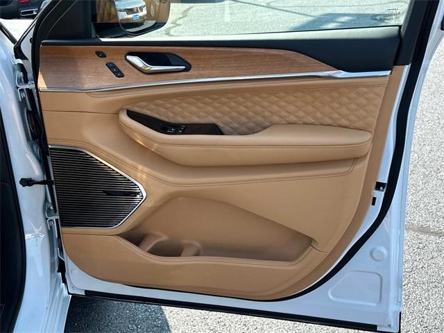 2024 jeep grand cherokee summit