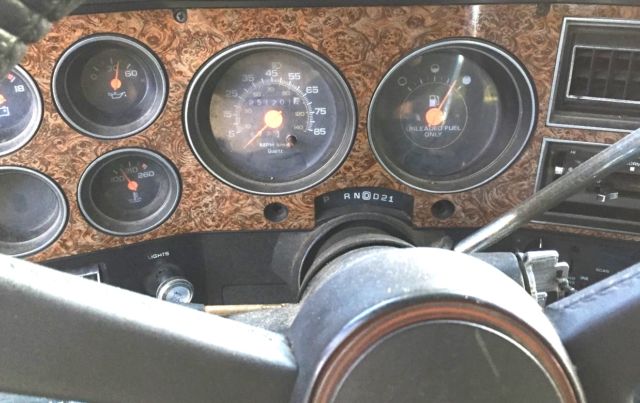 gmc suburban 9 passenger