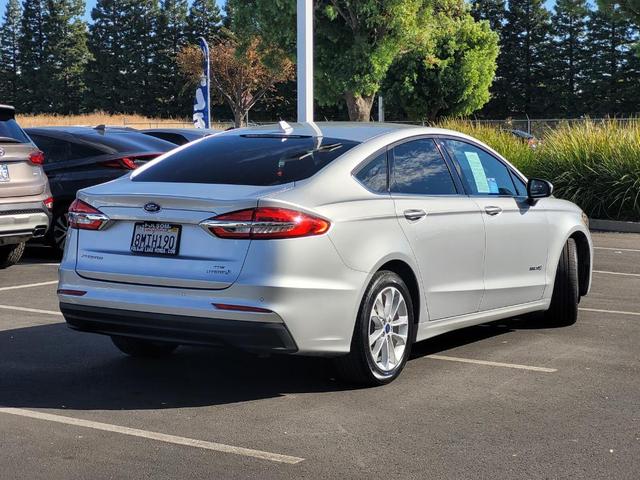 2019 ford fusion hybrid se