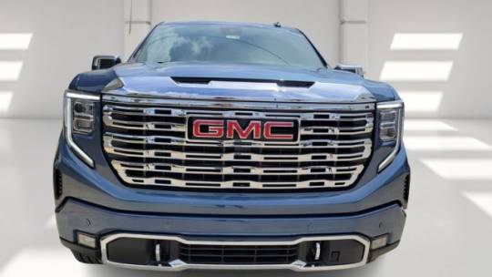 2024 GMC siri
d