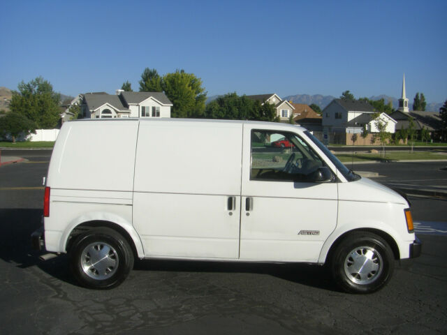 1994 chevrolet astro cargo,excellent condition,all repairs and maintenance done!