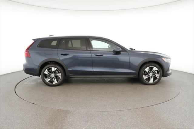 2024 volvo v60 cross country b5 plus