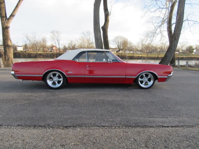 1966 oldsmobile cutlass convertible very nice