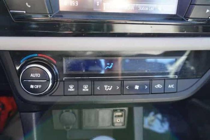 2015 toyota corolla le in saint paul, minnesota