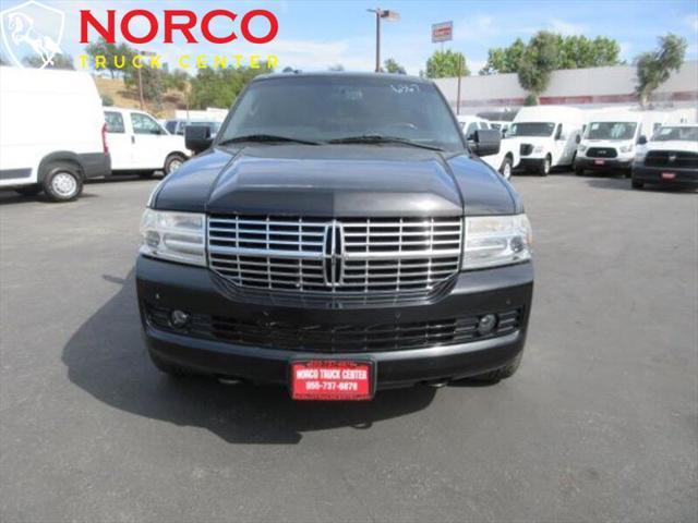 2011 lincoln navigator base