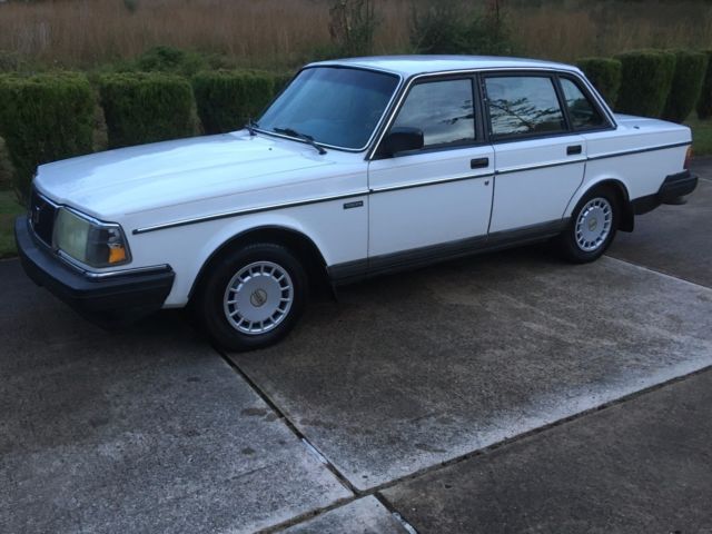 1987 5-speed volvo 240 dl 4 door sedan