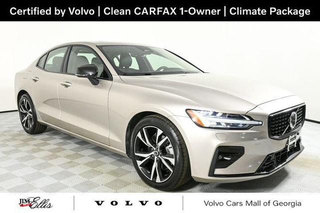 2024 volvo s60 b5 core dark theme