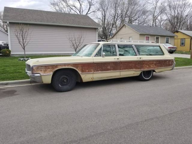 1968 chrysler town & country