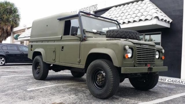 1986 land rover defender 110 "tithonus"