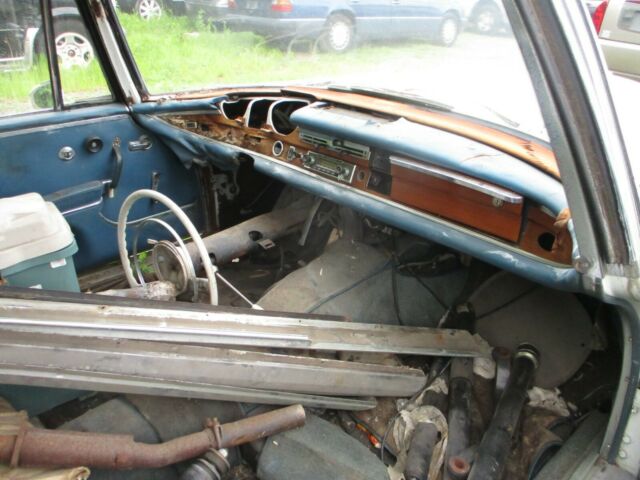 1965 mercedes 250se w111 coupe