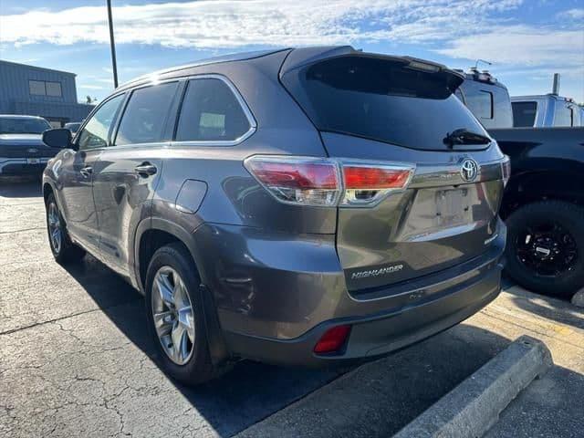 2015 toyota highlander limited v6 in springfield, illinois