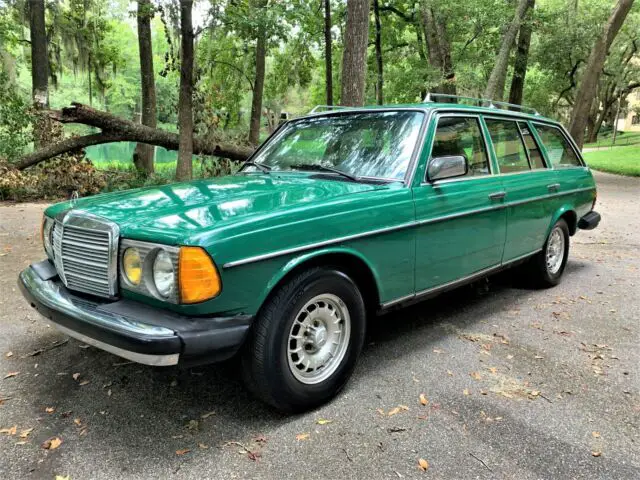 1983 mercedes benz 300td turbodiesel diesel wagon w123*rare color*no reserve*