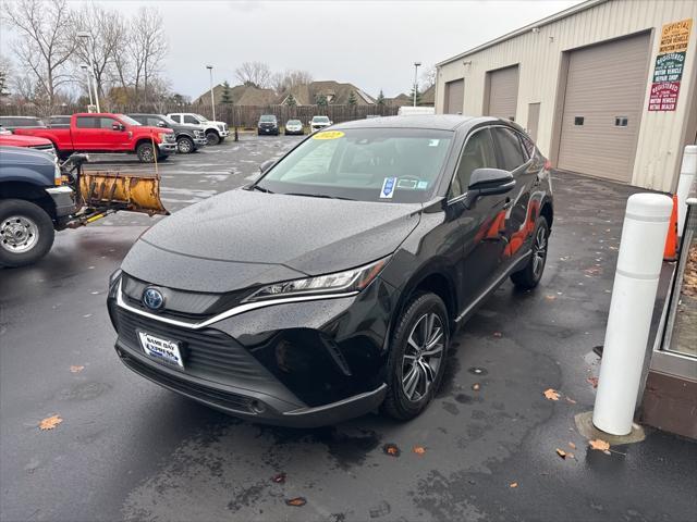 2022 toyota venza le