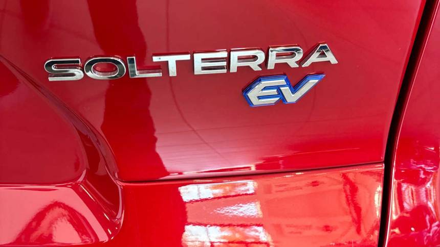 2023 subaru solterra premium