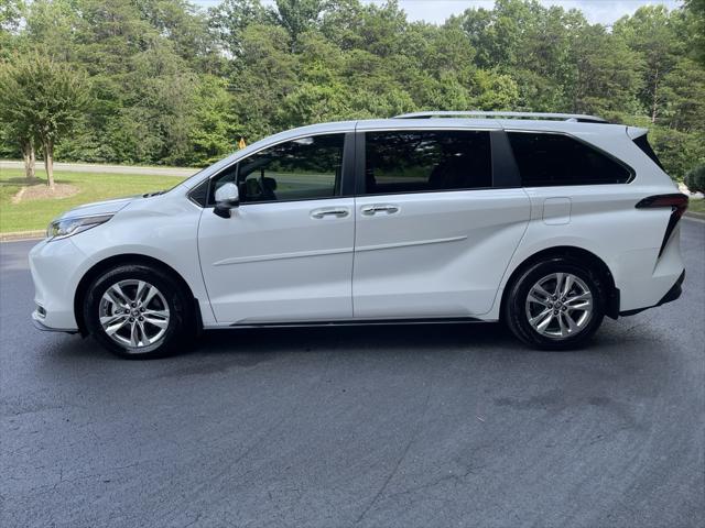 2024 toyota sienna limited 7-passenger