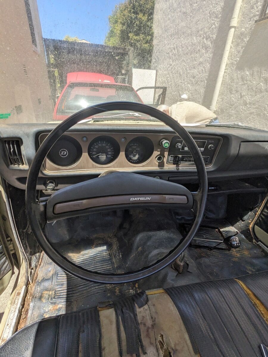 1972 datsun 620 pickup brown rwd manual pl620