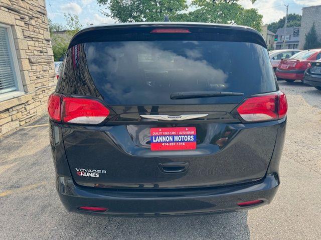 2020 chrysler voyager lxi