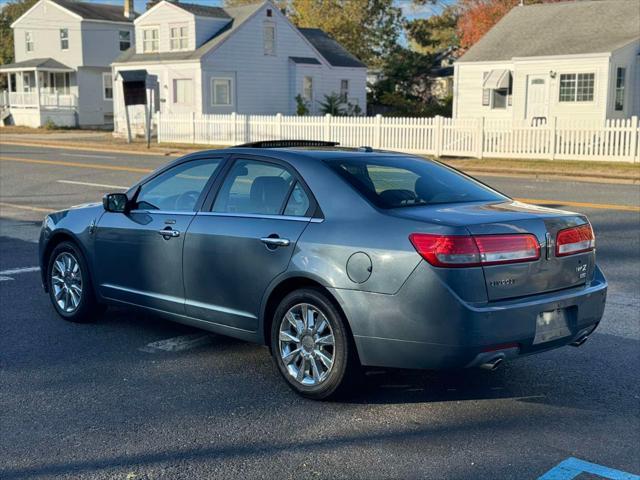 2012 lincoln mkz base